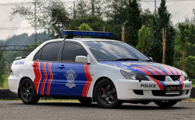 5600 Gambar Mobil Polisi Di Indonesia Gratis